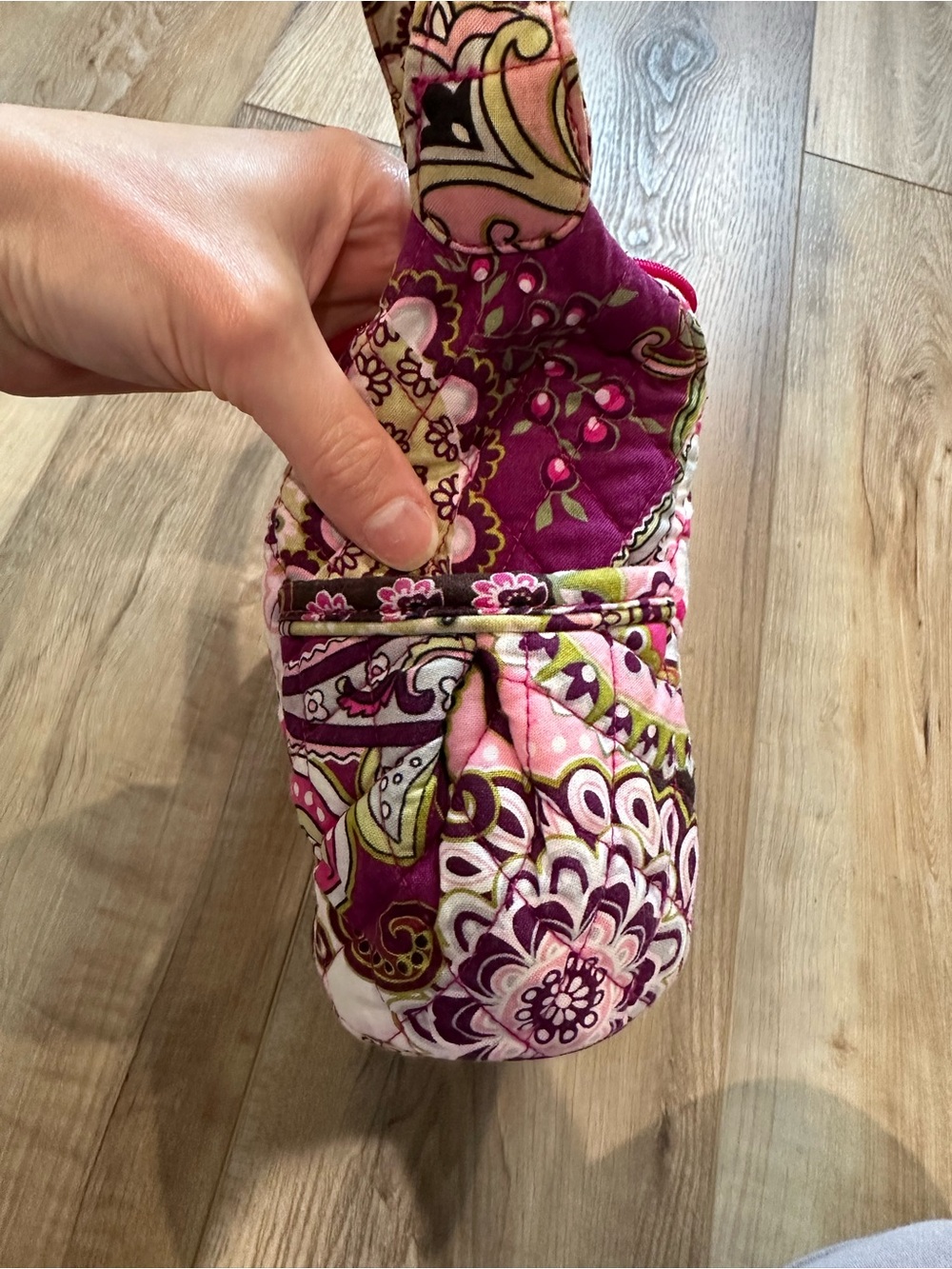 Vera Bradley shoulder bag in the retired Very Berry Paisley pattern - Picture 4 of 8
